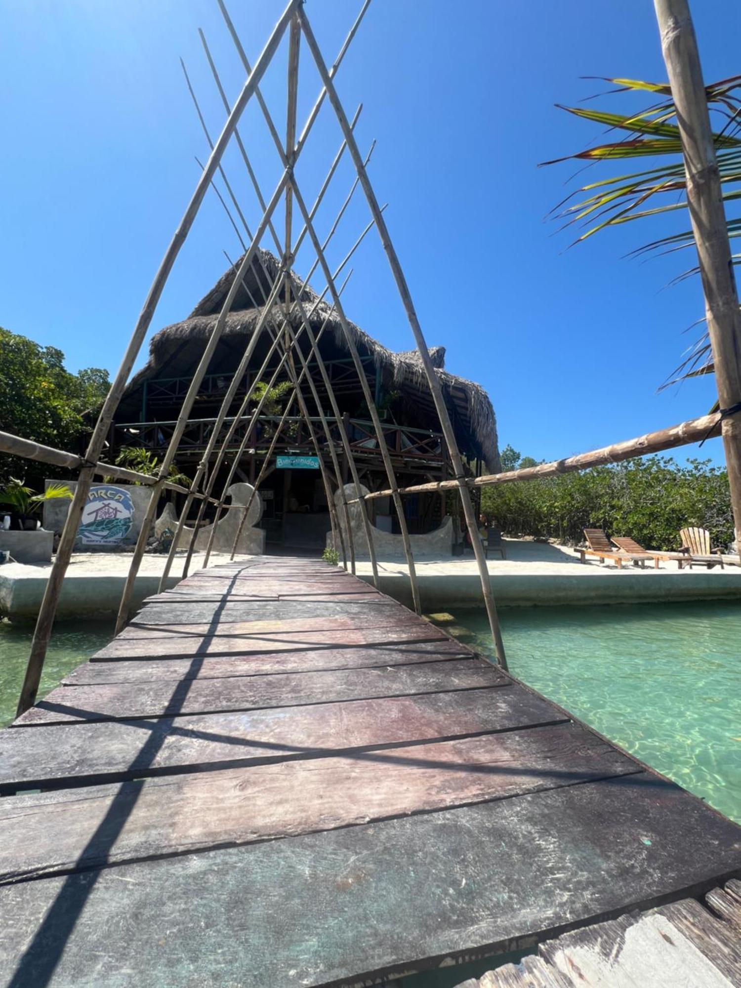 El Arca Tintipan Island